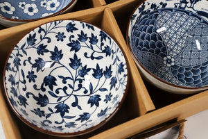 4.5 inch Ceramic Rice Bowl 4 Piece Set Hand Painted Blue Flower Pattern Gift Box Packaging